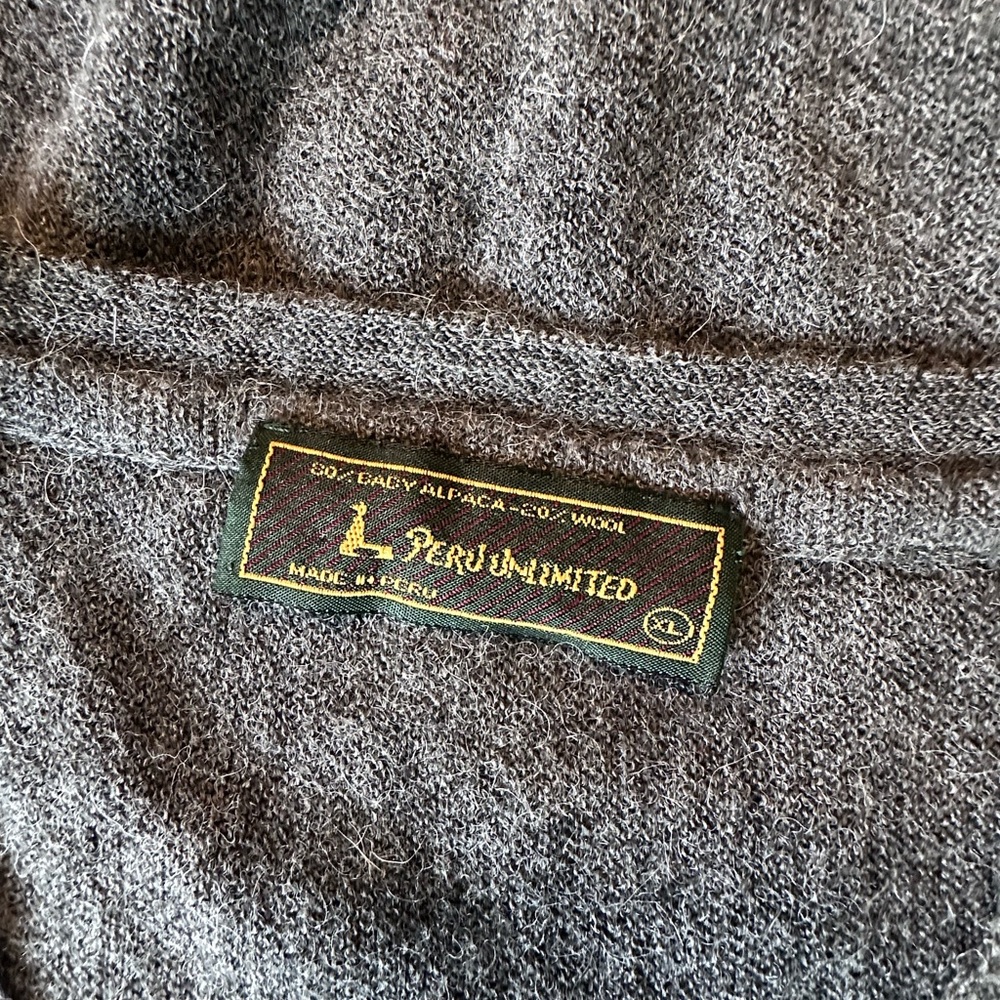 Beautiful baby Alpaca sweater in men’s XL - Picture 2 of 4